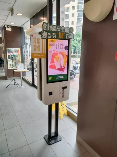 Máquina sem dinheiro para restaurantes de 32 polegadas com tela sensível ao toque para pedidos automáticos quiosque de pagamento
